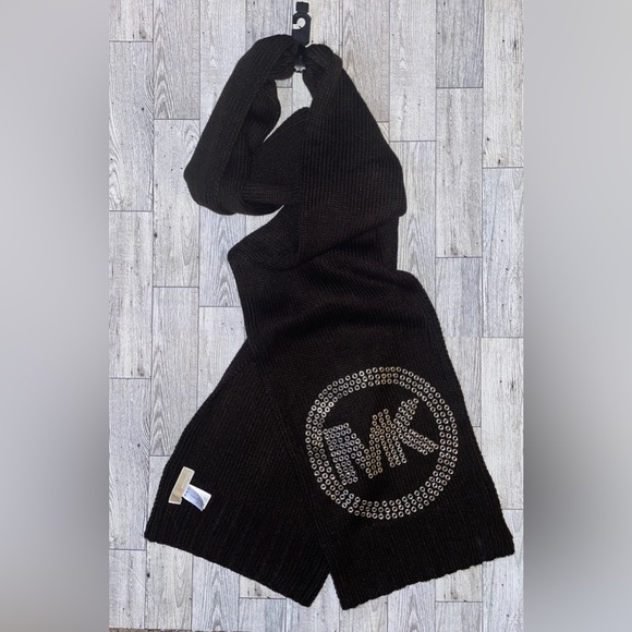 Michael Kors gold studded scarf 🧣 - Picture 1 of 7